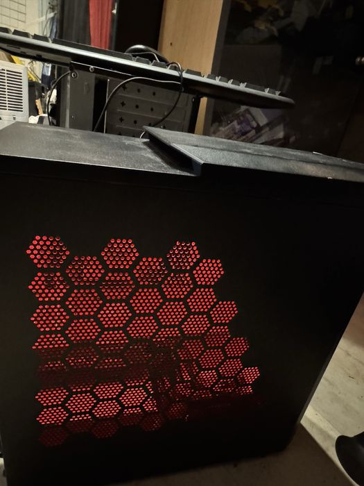 геймърски компютър Acer nitro i5 11gen2,6ghz/16ram/ssd512gb/6gb video