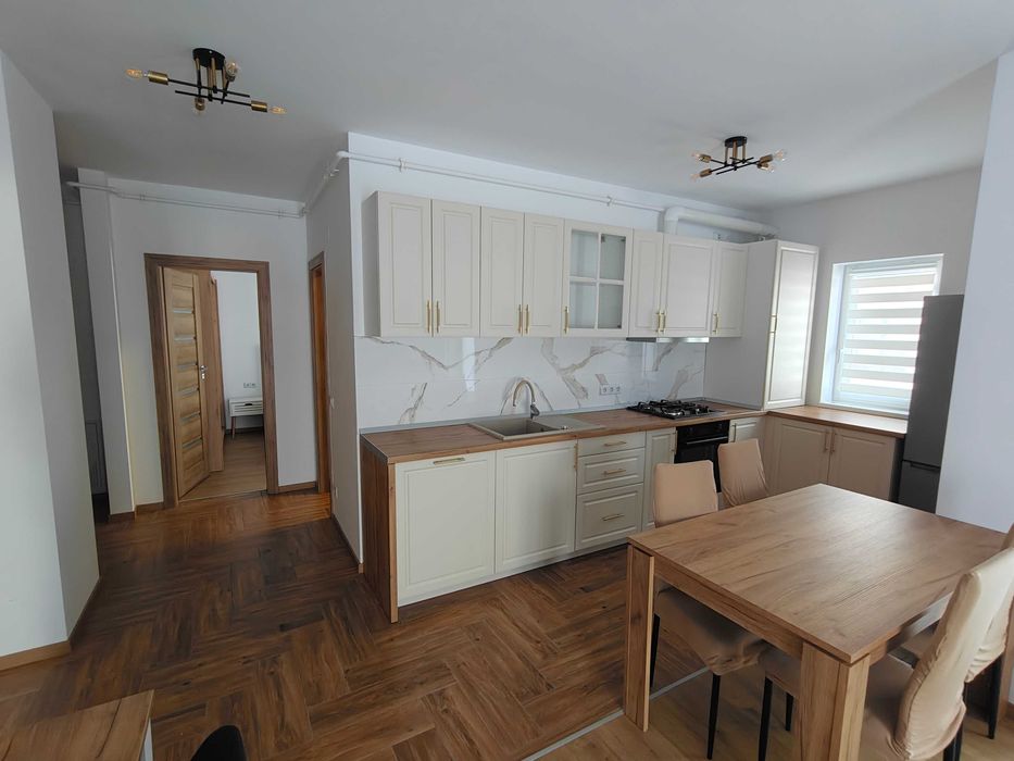 Proprietar - Apartament 3 camere Turnisor - Prima Inchiriere - Parcare