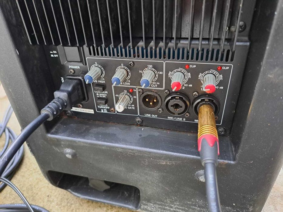 Boxa activa Behringer 815 Neo 800 W-RMS si boxa SKYTEC - 350 W - RMS