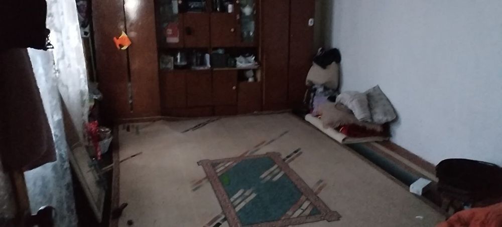 Ustirtte uy satiladi