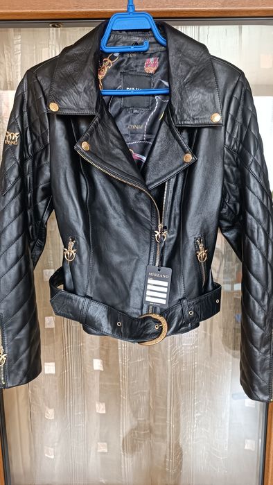 Ново яке ест.кожа PINKO -М,Л