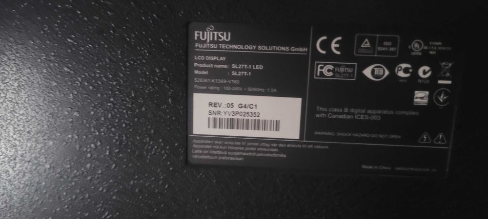 Monitor Fujitsu și Samsung
