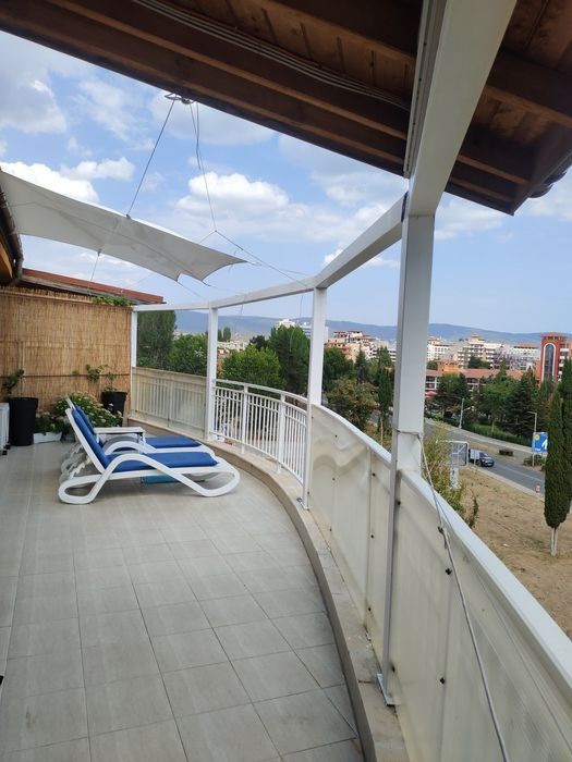 Апартамент  наем Септември-Май