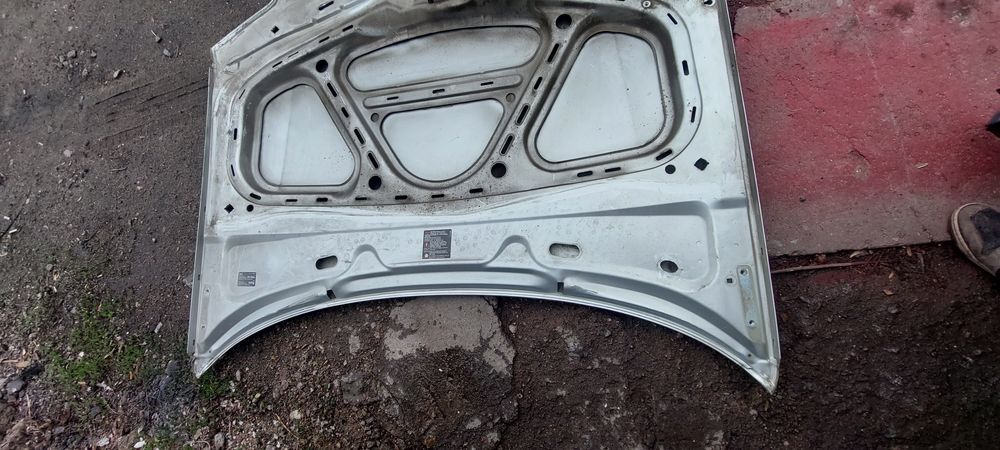 Капот на пассат б5+