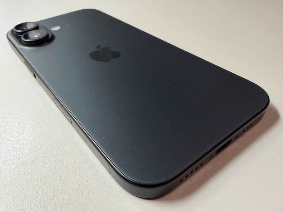  Apple / iPhone 16 128 Gb / Black / 98% Acumulator