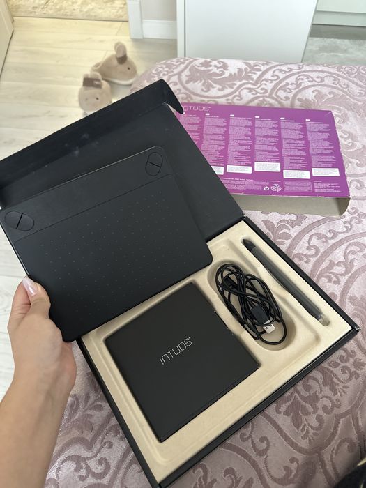 Графический планшет Wacom Intuos Comic (Pen & Touch)