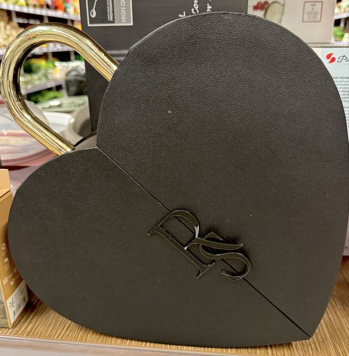 Подаръчна кутия в формата на сърце