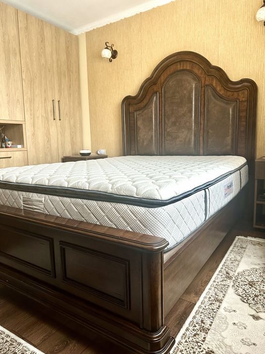 Vand PAT + COMODA TV, lemn masiv, saltea inclusa 155x200 + comoda set, cu sertare