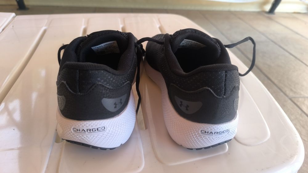 Дамски спортни обувки 38 номер