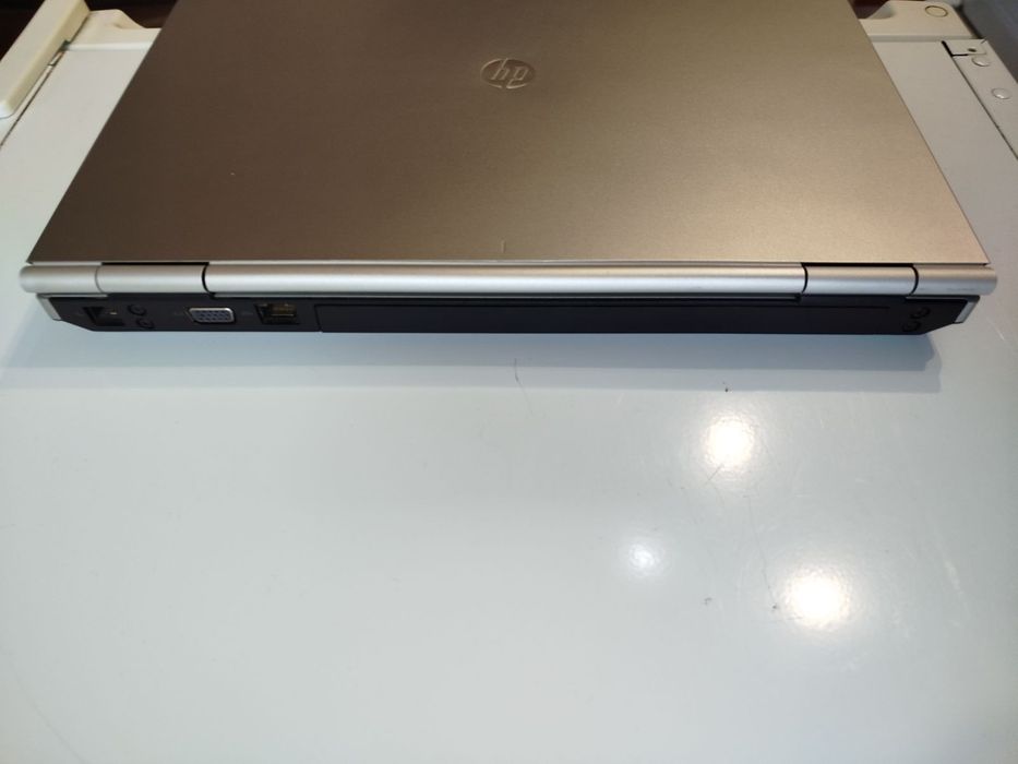 HP EliteBook 8460p с чанта, докинг станция и мишка