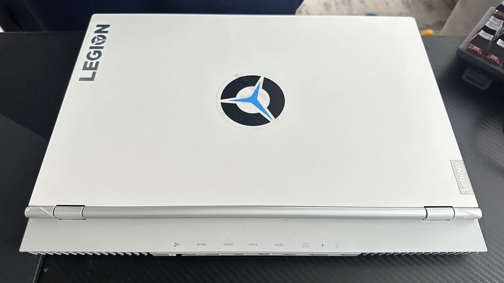 Лаптоп Lenovo Legion 120hz
