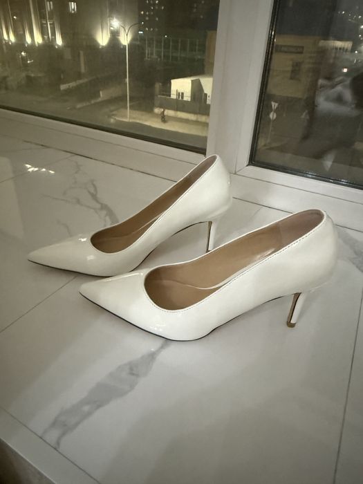 Белые туфли новые