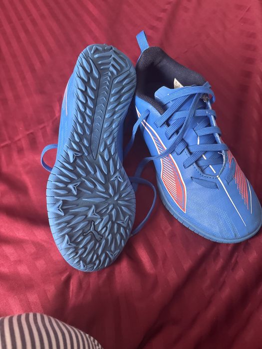 Ghete fotbal Puma marimea 35