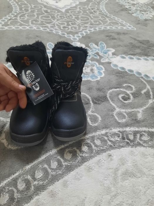 Зимний обувь размер 40