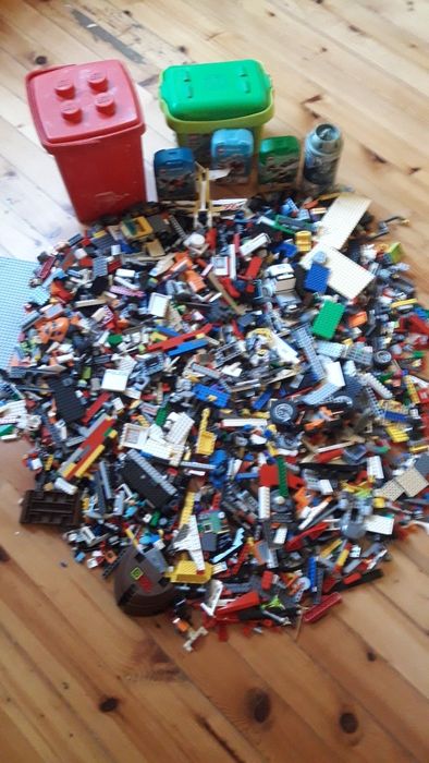 Лего-части, упътвания, човечета