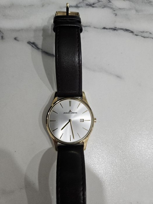 Продам часы. Продам часы.