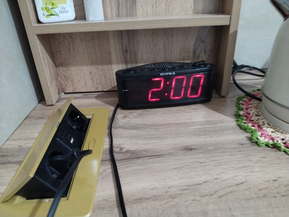 Продам часы электронные