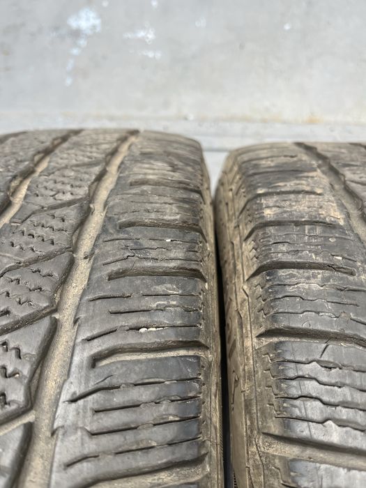 2 бр. зимни гуми 205/75/16C Continental DOT 1324 5/6 mm