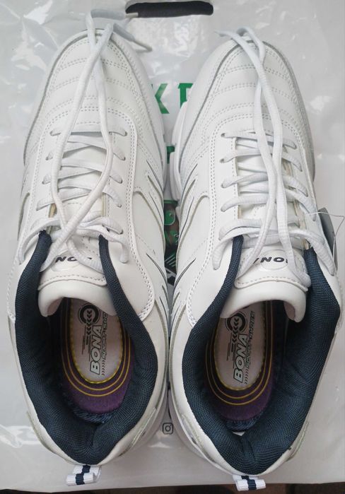 Кроссовки "BONA" 46 размер, новые, не ношенные.