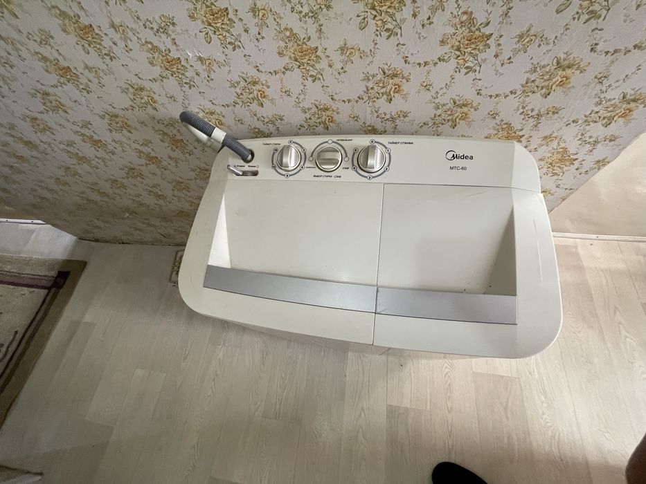 Стиральна машина (полуавтомат)