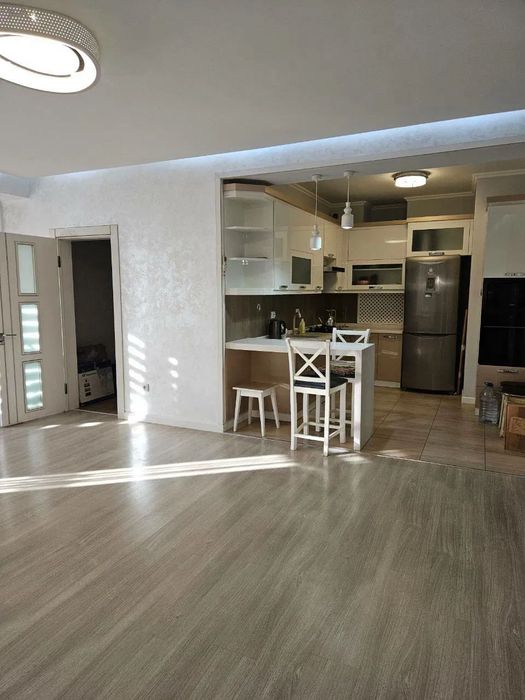 Паркентский базар, Ресторан Уммон
Новостройка Golden House