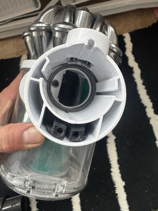 Aspirator dyson v6