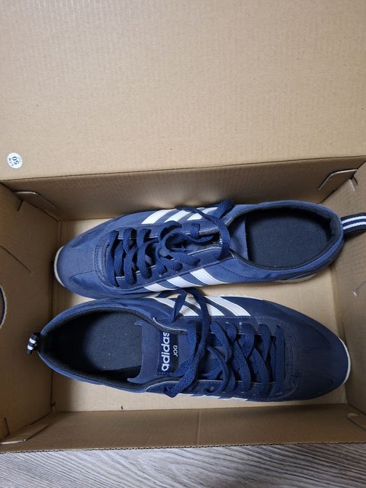 Маратонки Adidas 42 .5