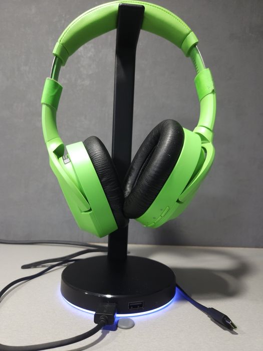 Наушники  razer opus x, с прдставкой razer