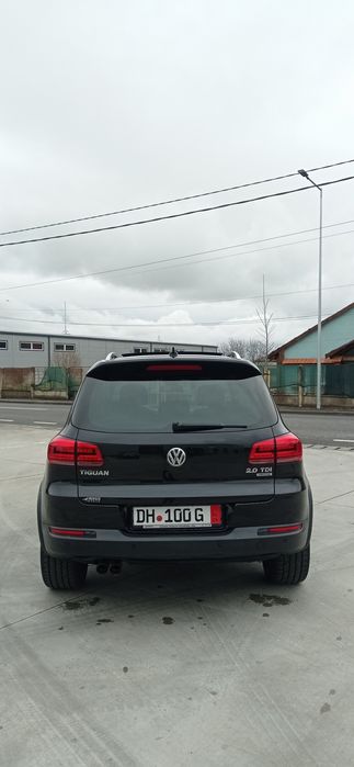 Vw Tiguan Rlain an 2015 motor 20 tdi 140 cai automat 4x4 km 170 mii