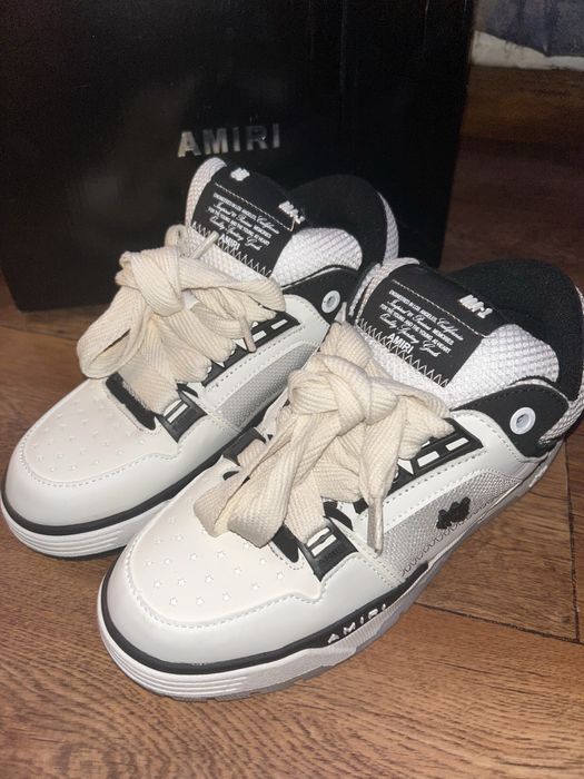 Продам кроссовки Amiri