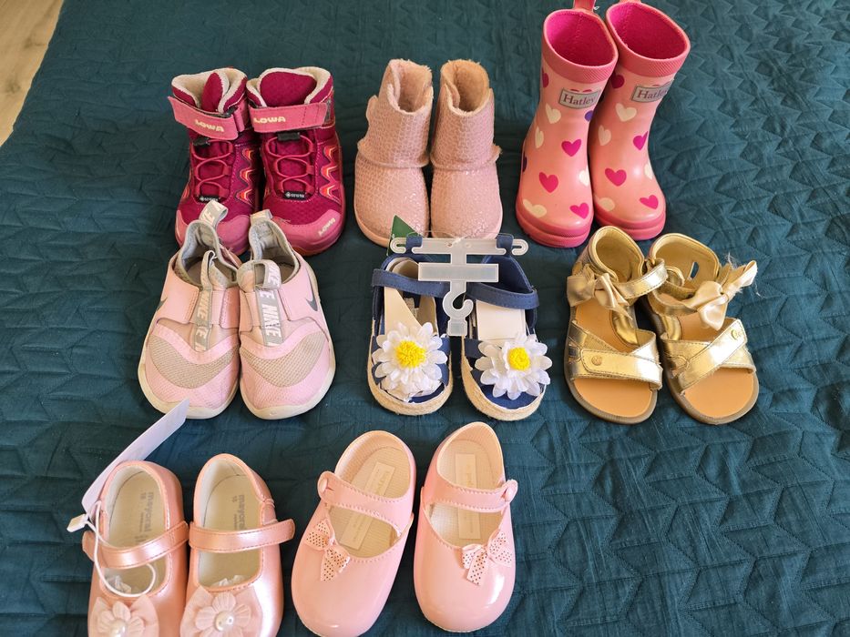 Сандалки, обувки и о ботушки- 18-24 размер UGG, Lowa,Nike