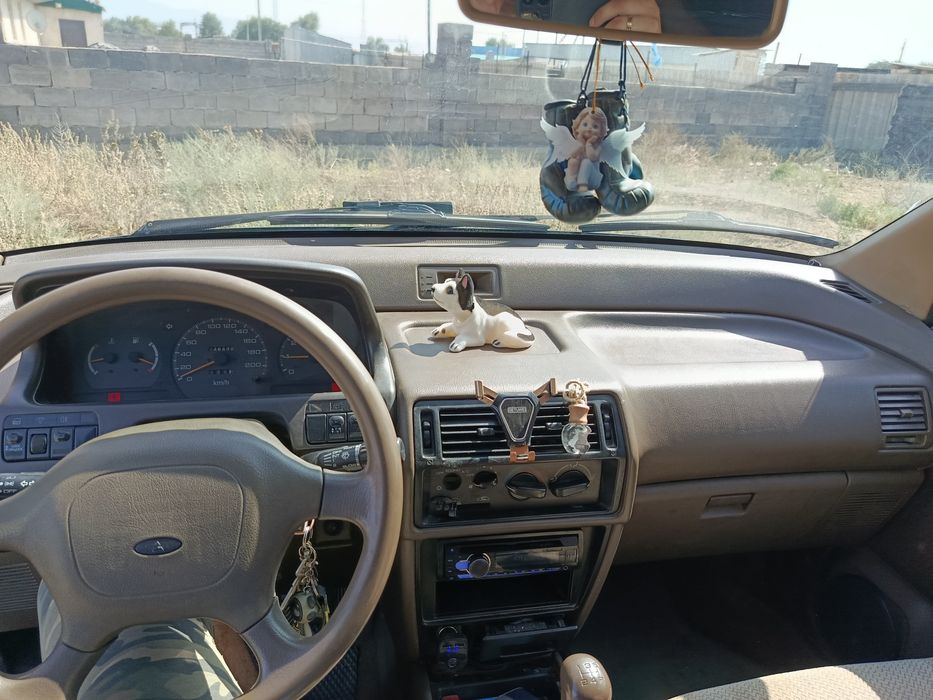 Mitsubishi space wagon