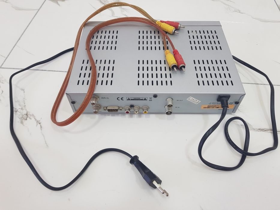 Тюнер Topfield TF4000Fi