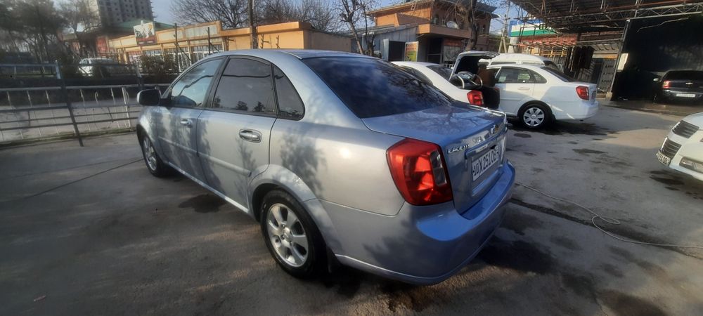 Gentra 3 poz sotiladi