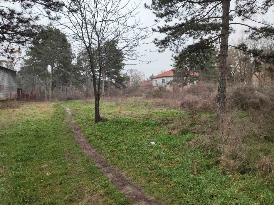 Парцел  2076кв.м.