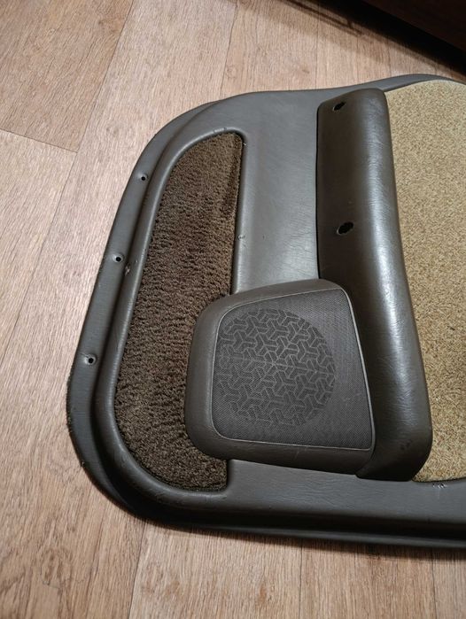 Обшивки дверей Chaser JZX90