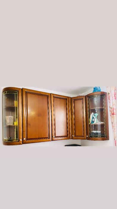 Кухонный гарнитур дерево срочно