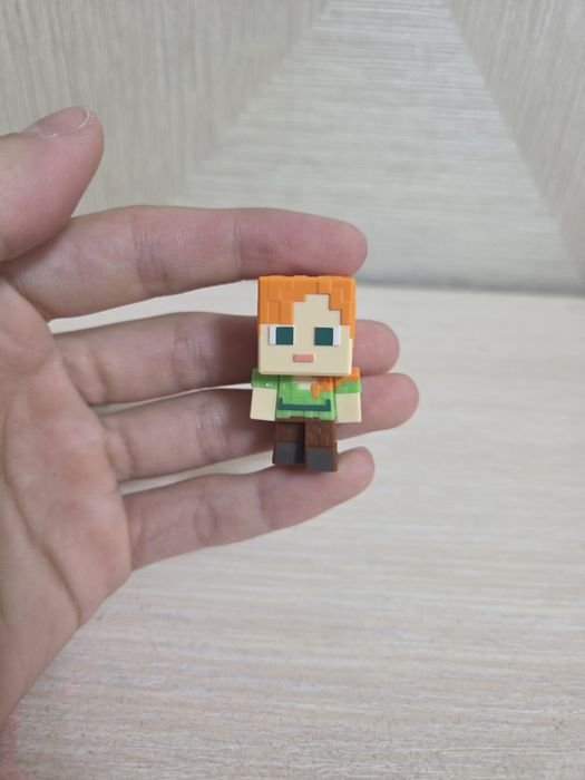 Фигурка Minecraft kinder Joy