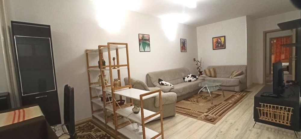 Дава се под наем Двустаен апартамент в Пловдив, Център - 72 кв.м за 510 € - Снимка #1