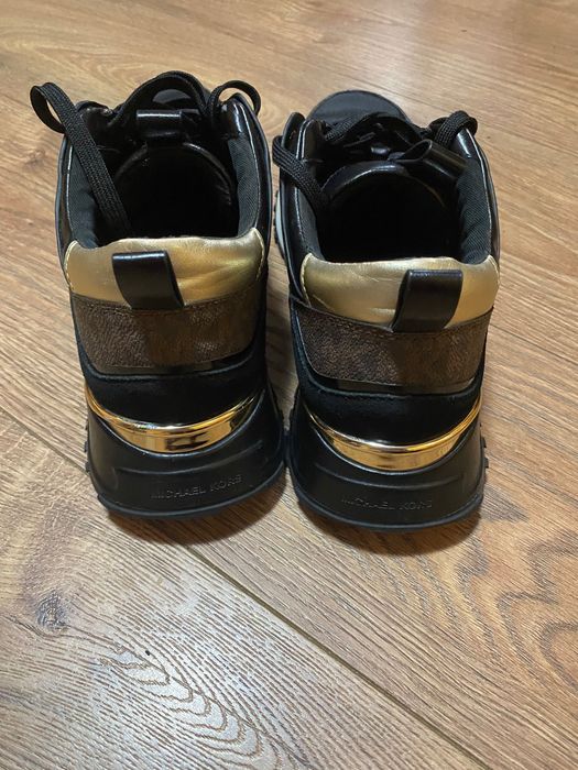 Оргинални маратонки на Michael Kors