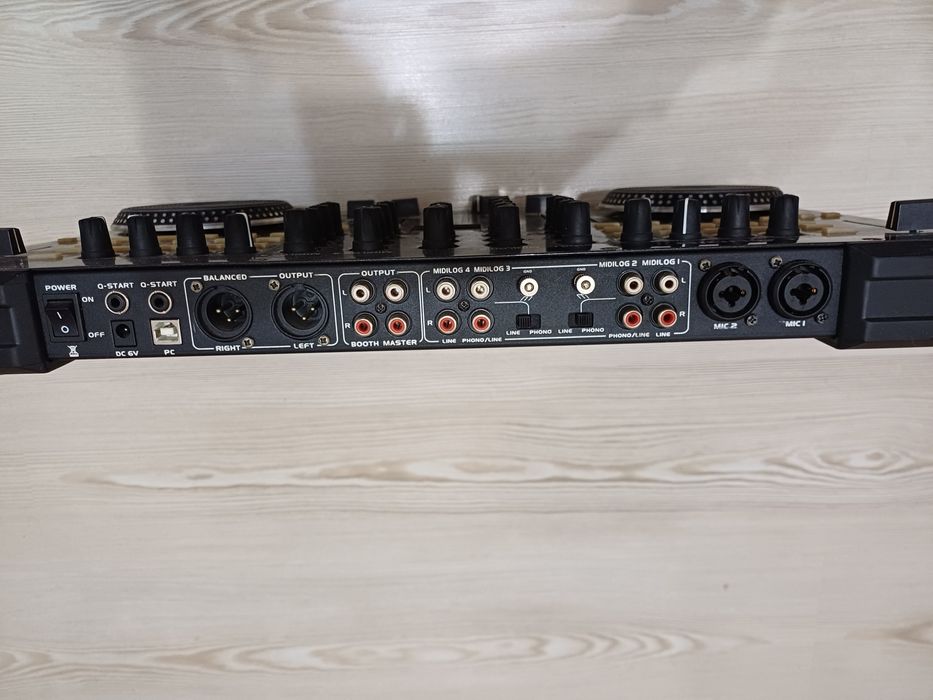 Vând placa Dj American Audio VMS4.1