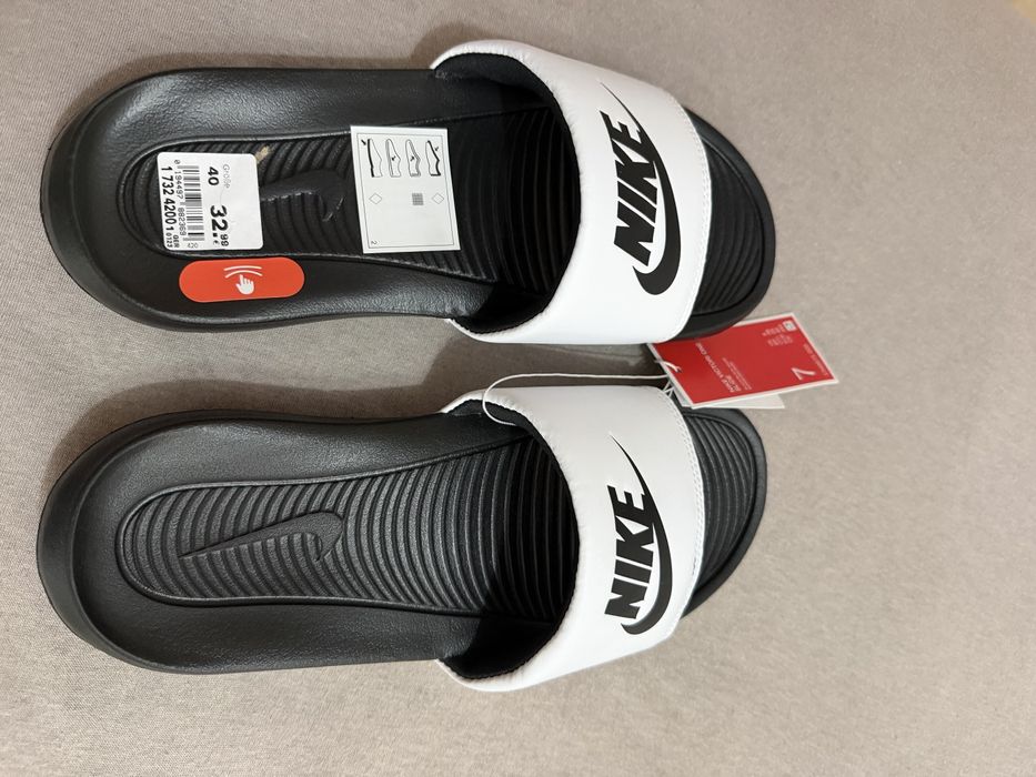 Nike чехли чисто нови