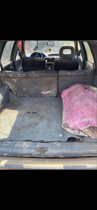 Продавам стара кола