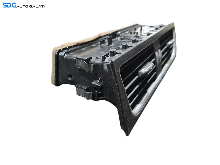 Grila Grile Aer Aerisire Ventilatie Bord Centrala Audi A4 B8 2008 - 2016 Cod 8T2820951D (Masina U.K) [N3839]