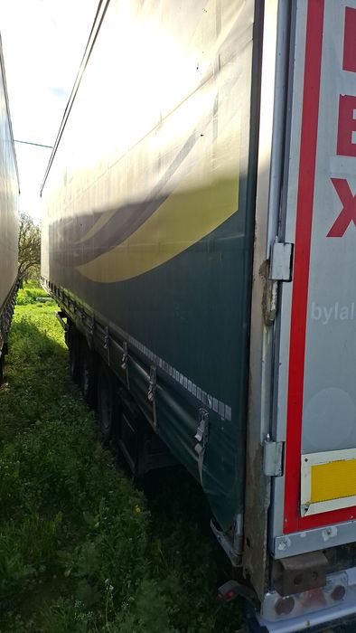 Vând semiremorci prelată