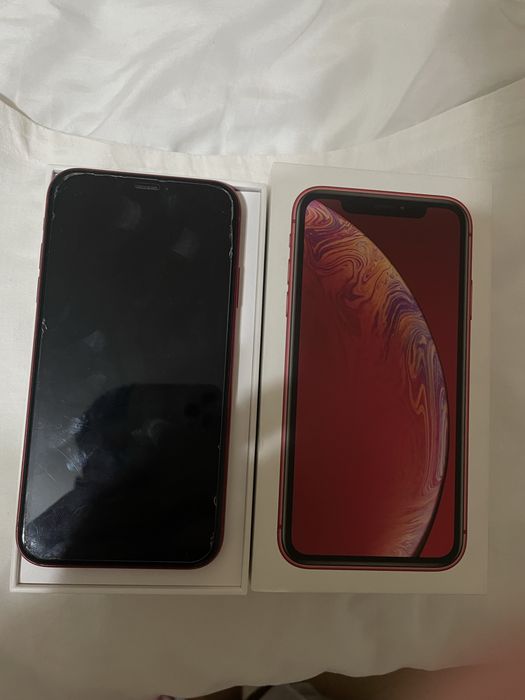 iPhone XR Red 64GB – като нов!