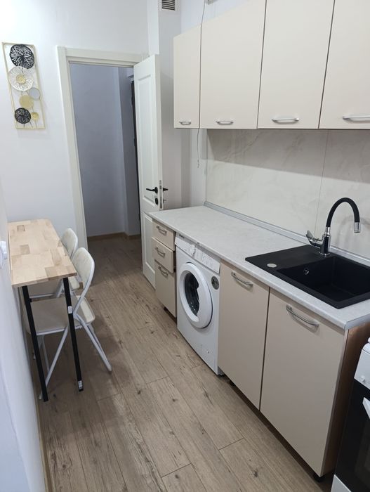 Închiriez garsoniera Craiovița Noua