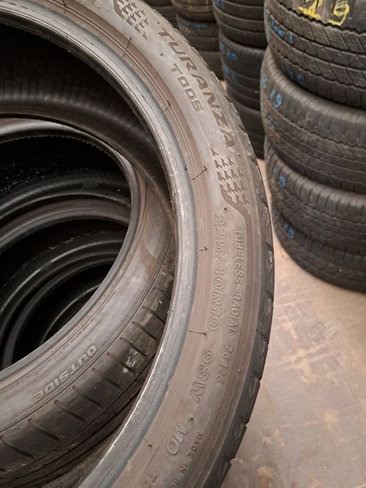 2 anvelope 225/40 R19 Bridgestone