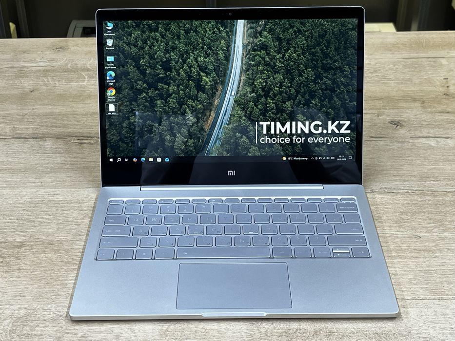 Легкий ноутбук Xiaomi Mi Air - 12.5" FHD/Core i5-8200Y/4GB/SSD 256GB