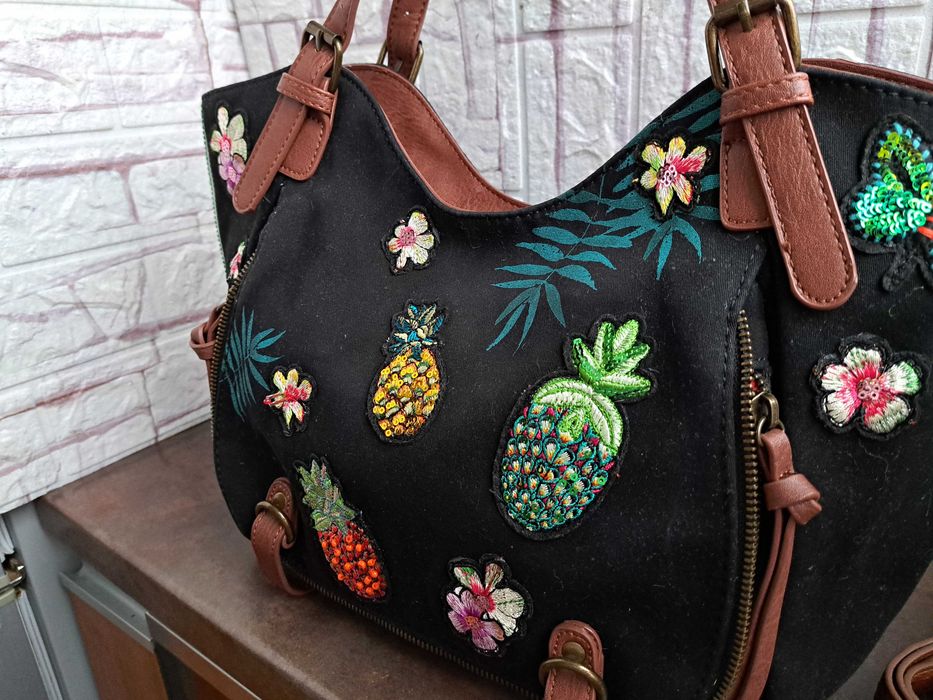 дамска чанта Desigual,черна текстилна чанта,торба